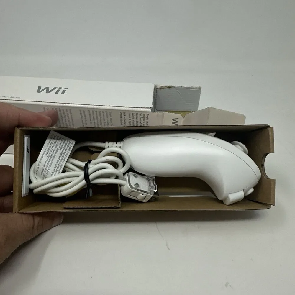 Nintendo Wii White Nunchuck New in Box Opened Box Used